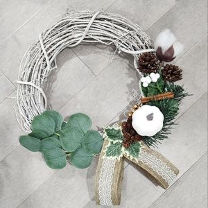 White washed stylee willow wreath